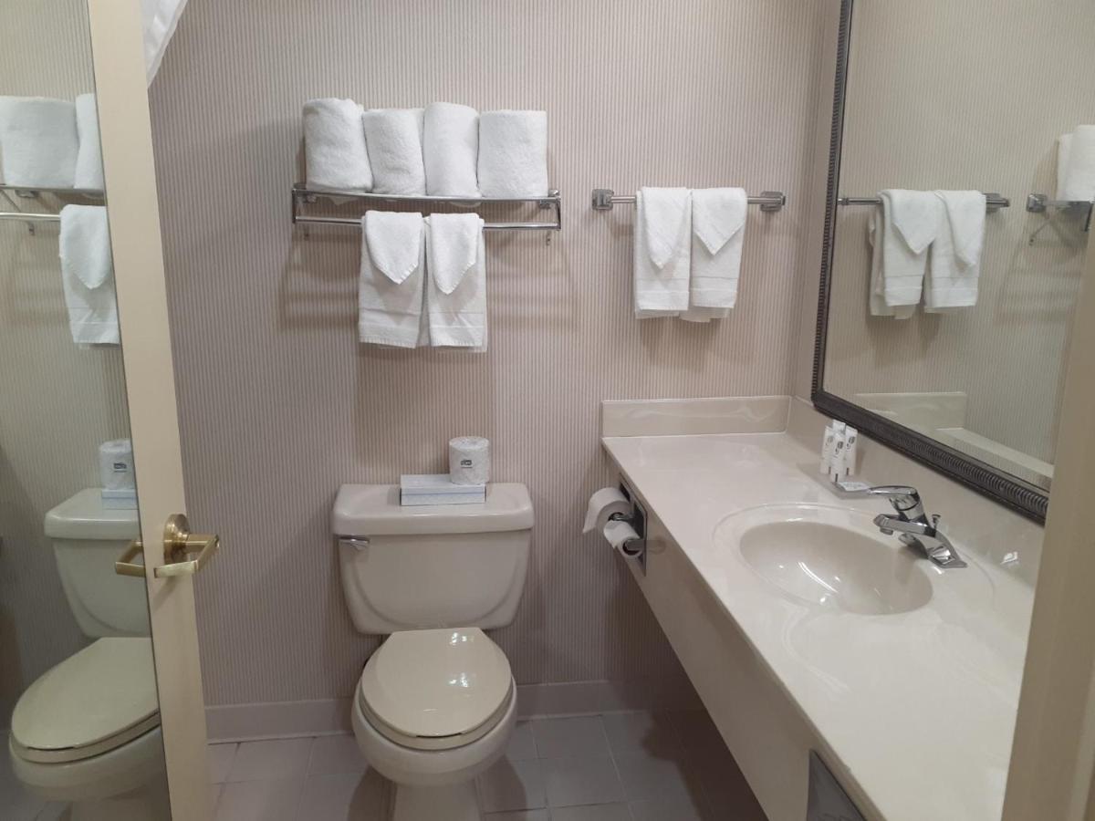 Country Inn & Suites By Radisson, Freeport, Il Esterno foto